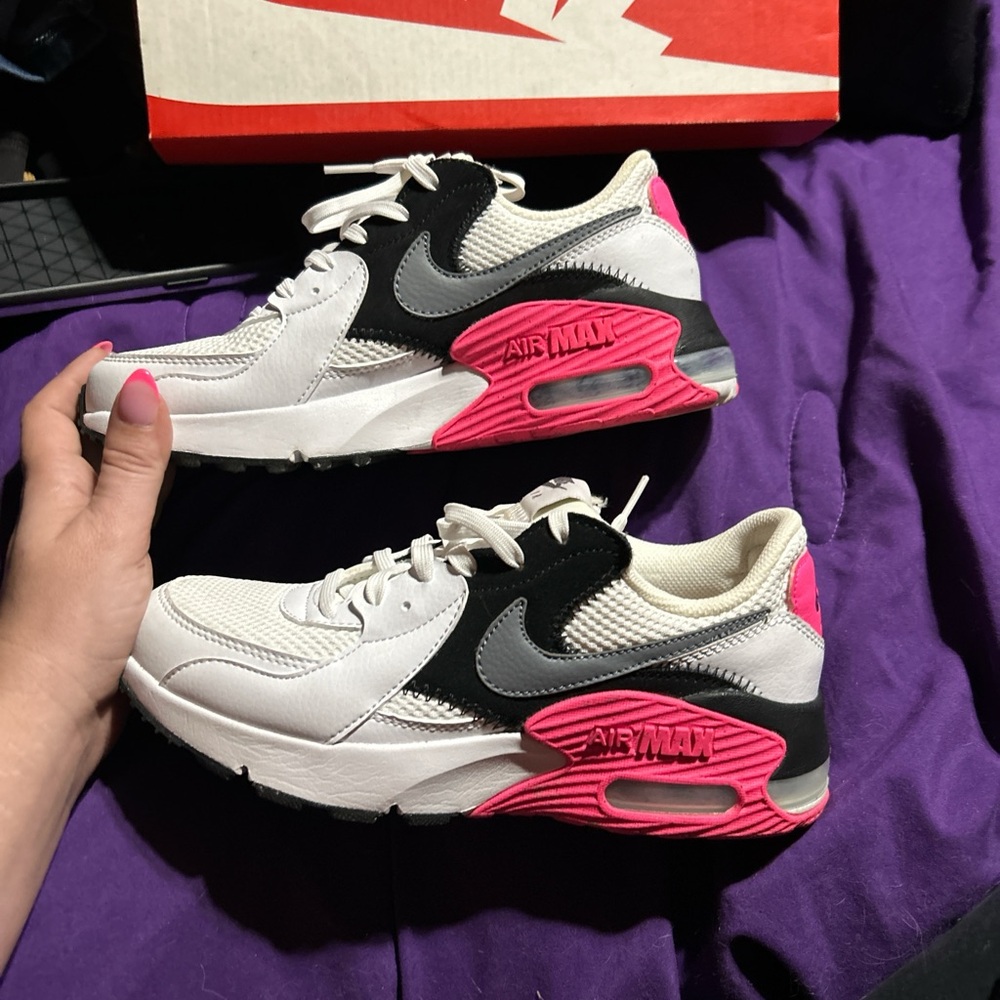 Women’s Nike Airmax Size 6